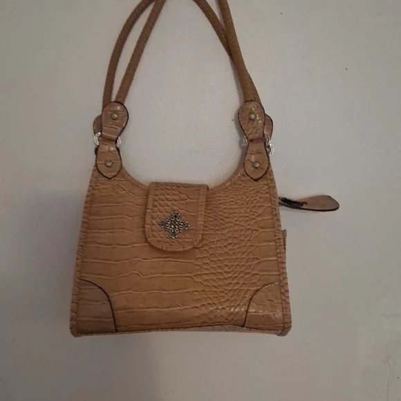 Elegant Tan Crocodile-Embossed Women's Bag - Picture 2 of 2